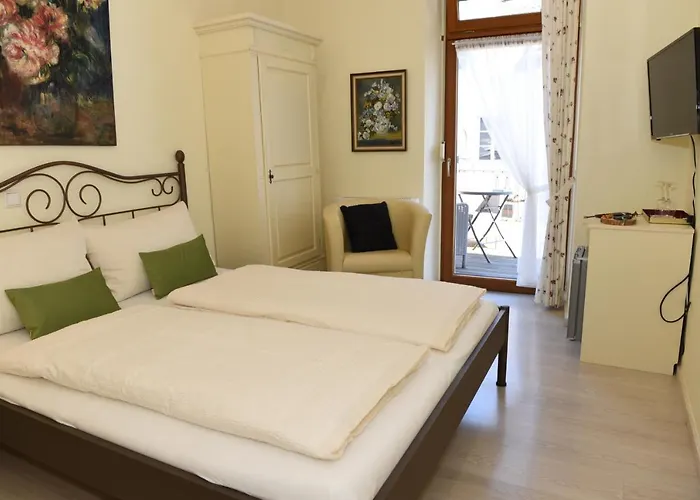 Altes Weingut An Der Vogtei 3* Senheim